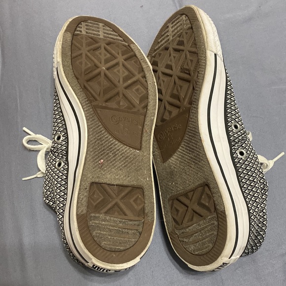 Black and white Converse - Picture 6 of 7